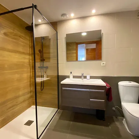 Cozy With Parking & Swimming Pool Apartamento *
