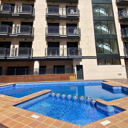 דירה Cozy With Parking & Swimming Pool *