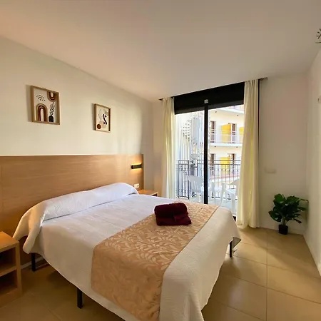 Cozy With Parking & Swimming Pool *